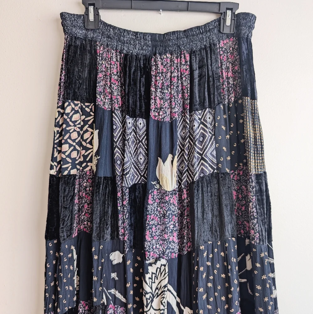 Vintage 90s Patchwork Broomstick Dark Floral Velvet Lace Trim Maxi Skirt Cottage - Picture 4 of 10